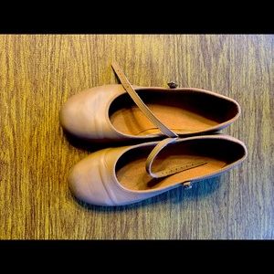 Bioch tan tap shoes